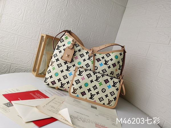 ルイヴィトンバッグ正面デザイン